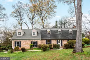 2 Rolling Knoll Ct, Gaithersburg, MD 20877 - Photo 1