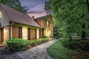 11904 Hunting Ridge Ct, Potomac, MD 20854 - Photo 1