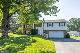 25501 Jarl Dr, Gaithersburg, MD 20882 - Photo 1