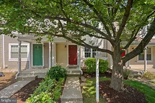 18739 Martins Landing Dr, Germantown, MD 20874 - Photo 1