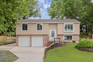 19417 Laguna Dr, Gaithersburg, MD 20879 - Photo 1