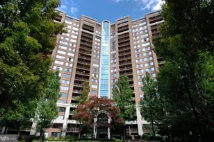 10101 Grosvenor Pl, Rockville, MD 20852 - Photo 1