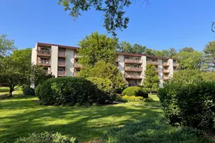 7400 Lakeview Dr, Bethesda, MD 20817 - Photo 1