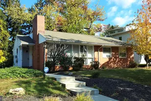 6037 Grosvenor Ln, Bethesda, MD 20814 - Photo 1