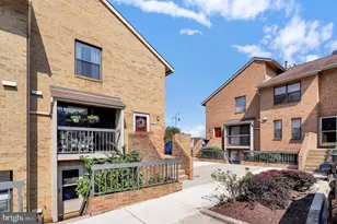 27 Dudley Ct, Bethesda, MD 20814 - Photo 1