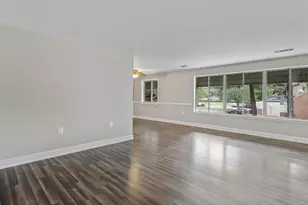 18701 Walkers Choice Rd, Gaithersburg, MD 20886 - Photo 1