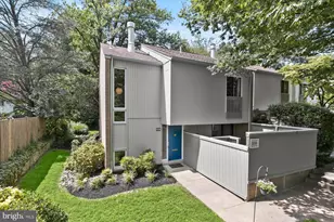 5230 Pooks Hill Rd, Bethesda, MD 20814 - Photo 1