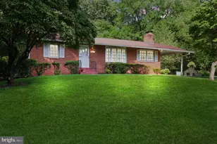 9511 Stewartown Rd, Gaithersburg, MD 20879 - Photo 1