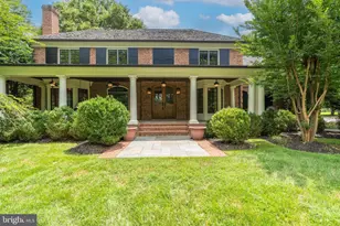 8908 Holly Leaf Ln, Bethesda, MD 20817 - Photo 1