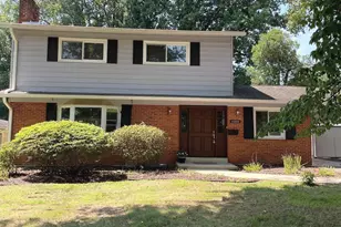 11828 Smoketree Rd, Potomac, MD 20854 - Photo 1