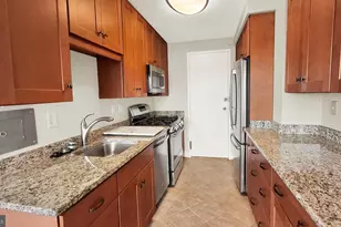 10201 Grosvenor Pl, Rockville, MD 20852 - Photo 1