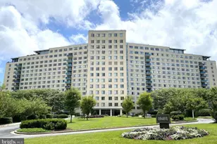 10401 Grosvenor Pl, Rockville, MD 20852 - Photo 1