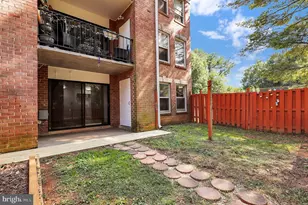 886 Quince Orchard Blvd, Gaithersburg, MD 20878 - Photo 1