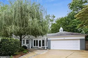 6 Spring Hill Ct, Chevy Chase, MD 20815 - Photo 1