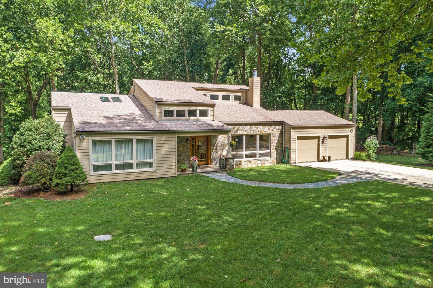 21320 Ridgecroft Dr, Brookeville, MD 20833 MLS MDMC670280 Coldwell