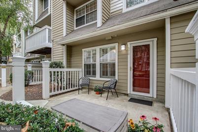 5801 Inman Park Cir 370 Rockville Md 20852 Mls Mdmc681880