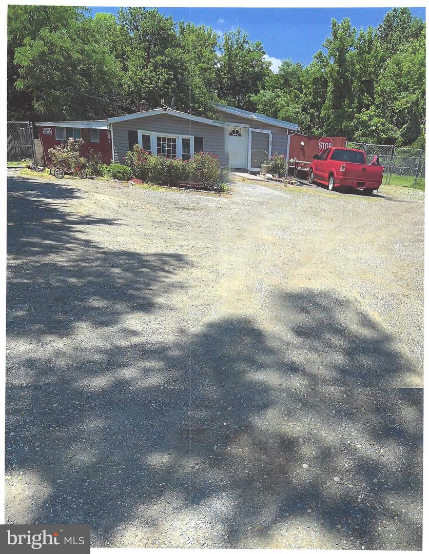 10500 Lanham Severn Rd, Lanham, MD 20706 MLS MDPG2057694 Coldwell