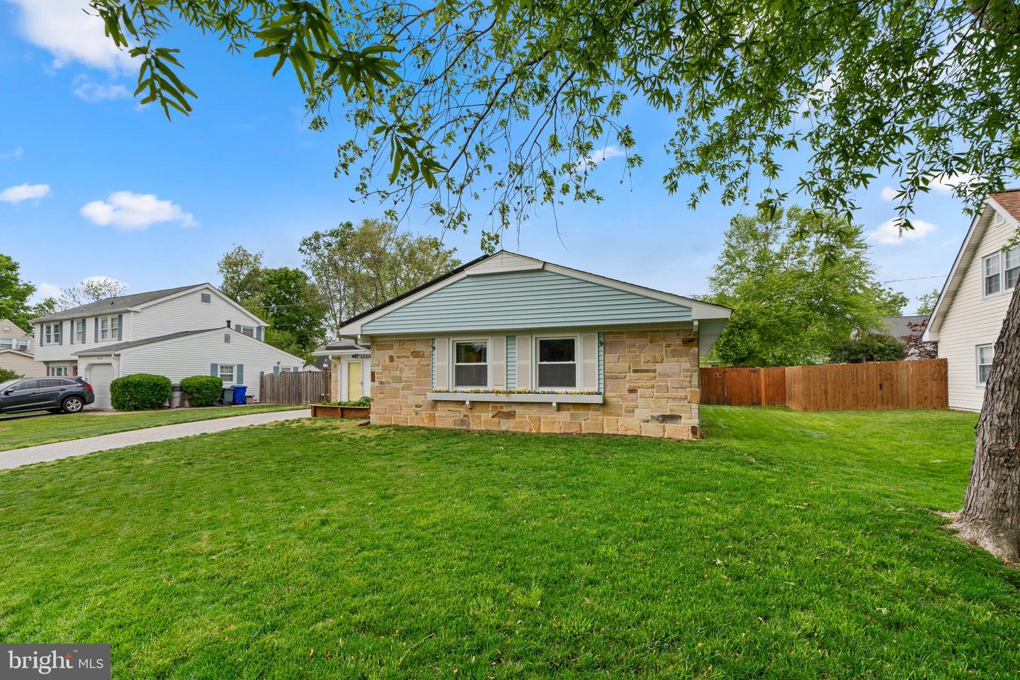 12206 Mackell Ln, Bowie, MD 20715 MLS MDPG2075982 Coldwell Banker