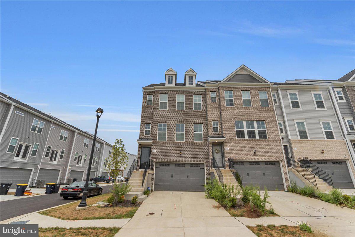 2804 Lanham Hill Cir, Upper Marlboro, MD 20774 - MLS MDPG2117720 ...