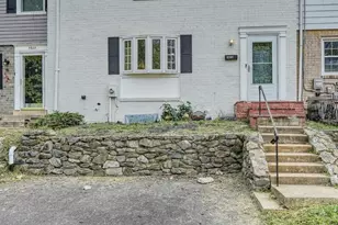 5604 Rollins Ln, Capitol Heights, MD 20743 - Photo 1