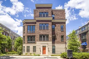 515 Riversail Ln, Oxon Hill, MD 20745 - Photo 1