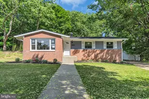 7100 Abbington Dr, Oxon Hill, MD 20745 - Photo 1