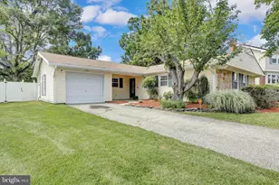 12704 Hoven Ln, Bowie, MD 20716 - Photo 1