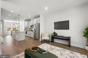 287 Phoenix Dr, Upper Marlboro, MD 20774 - Photo 1