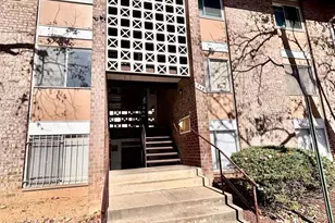 546 Wilson Bridge Dr, Oxon Hill, MD 20745 - Photo 1