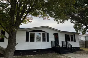 22436 MacArthur Blvd, California, MD 20619 - Photo 1