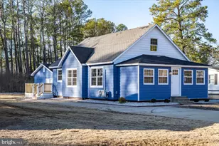 277 S Somerset Ave, Crisfield, MD 21817 - Photo 1