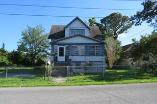 115 Maple St, Crisfield, MD 21817 - Photo 1