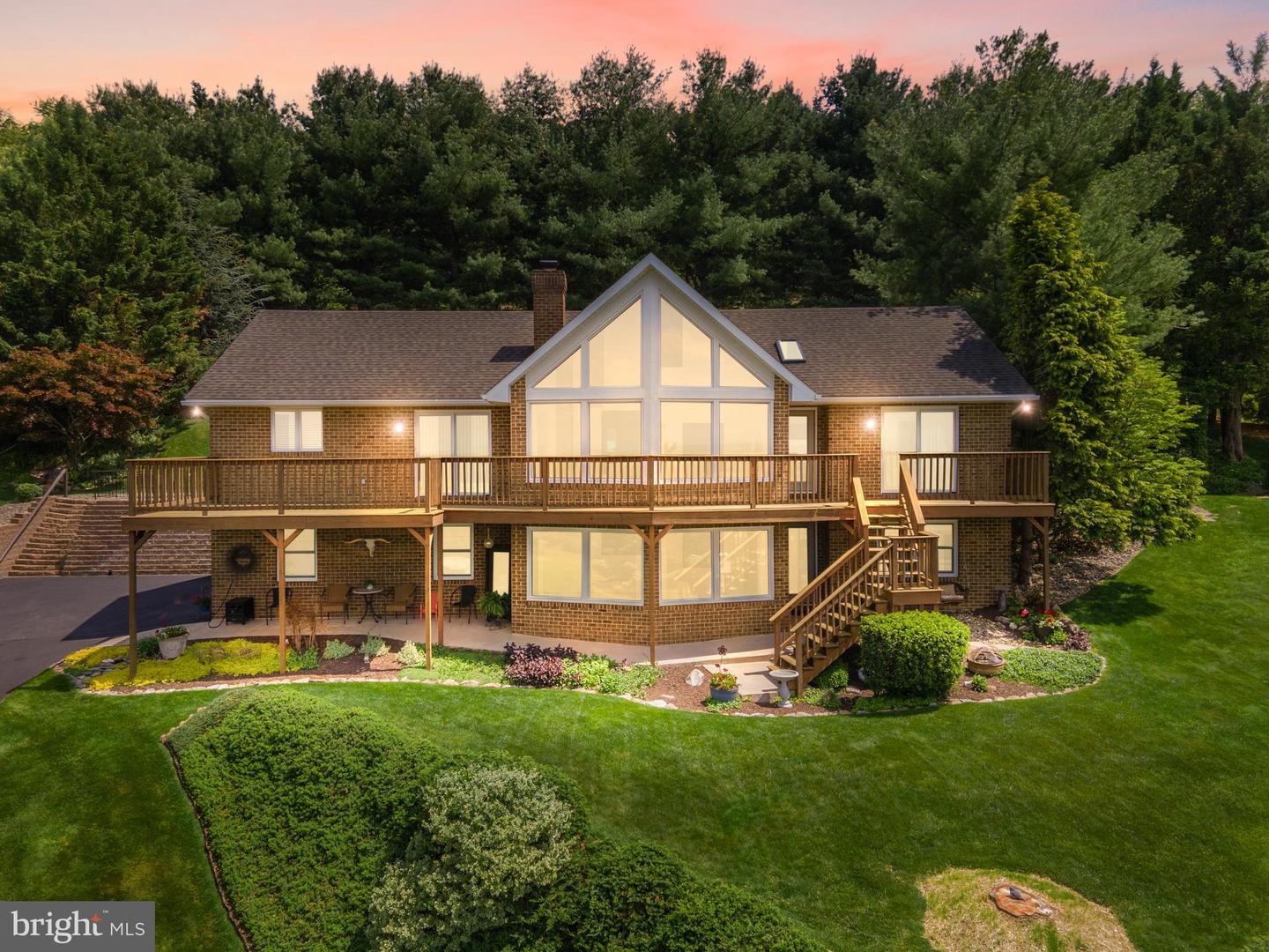 11509 Crystal Falls Dr, Smithsburg, MD 21783 MLS MDWA2014800