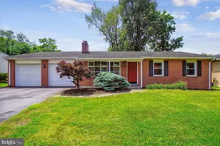 17817 Greentree Ln, Hagerstown, MD 21740 - Photo 1