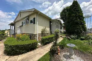 213 W High St, Sharpsburg, MD 21782 - Photo 1