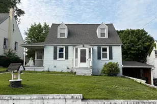 1016 Beechwood Dr, Hagerstown, MD 21742 - Photo 1