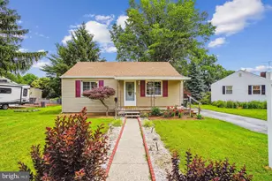 1100 Sunnyside Dr, Hagerstown, MD 21742 - Photo 1