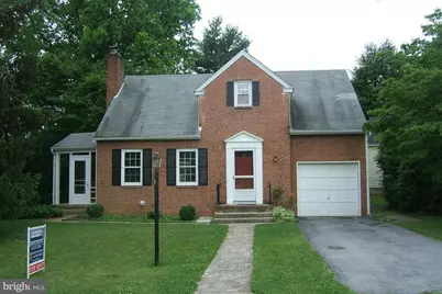 341 E. Irvin Avenue, Hagerstown, MD 21742 - Photo 1