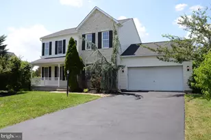 11805 White Pine Dr, Hagerstown, MD 21740 - Photo 1