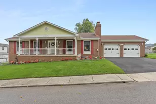 201 Sinnesin Dr, Boonsboro, MD 21713 - Photo 1