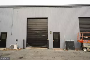 926 Eastern Shore Dr, Salisbury, MD 21801 - Photo 1