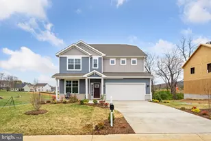 27 Avonwoods Dr, Staunton, VA 24401 - Photo 1