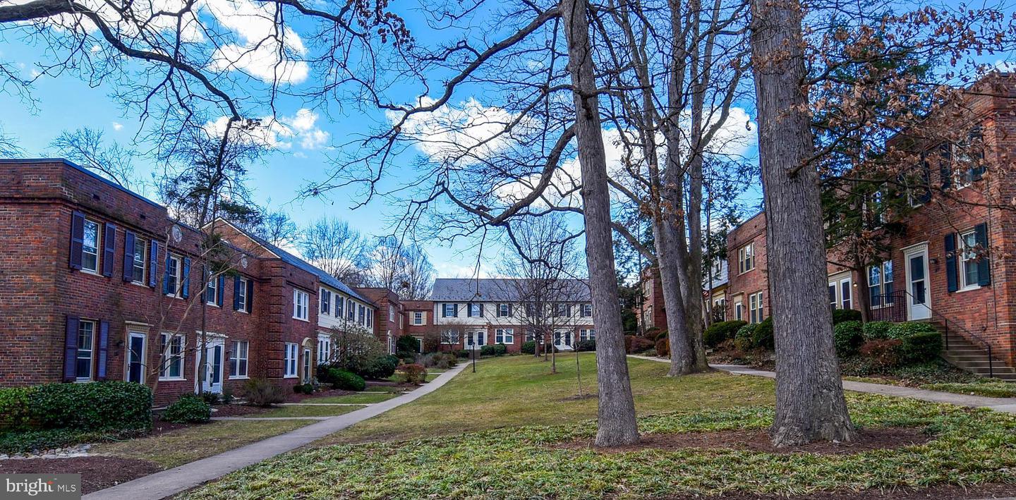 1400 S Barton St 429, Arlington, VA 22204 MLS VAAR2026446 Coldwell