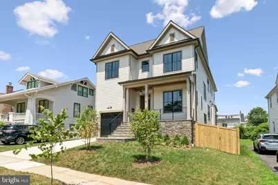 1015 20th Street S, Arlington, VA 22202 - Photo 1