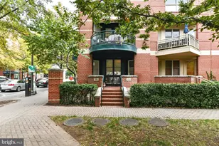 1688 N Quinn St, Arlington, VA 22209 - Photo 1