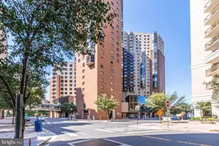 900 N Stafford Street N, Arlington, VA 22203 - Photo 1