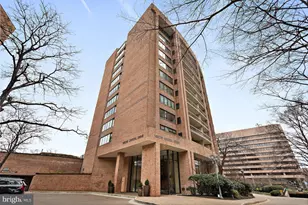 1805 Crystal Dr, Arlington, VA 22202 - Photo 1