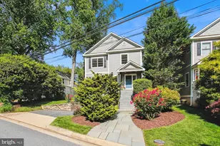 2371 N Edgewood St, Arlington, VA 22207 - Photo 1