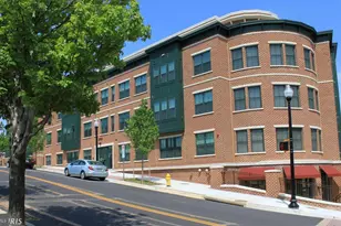 2101 N Monroe St, Arlington, VA 22207 - Photo 1