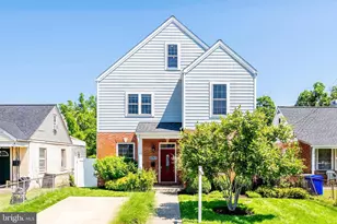 1635 13th St S, Arlington, VA 22204 - Photo 1